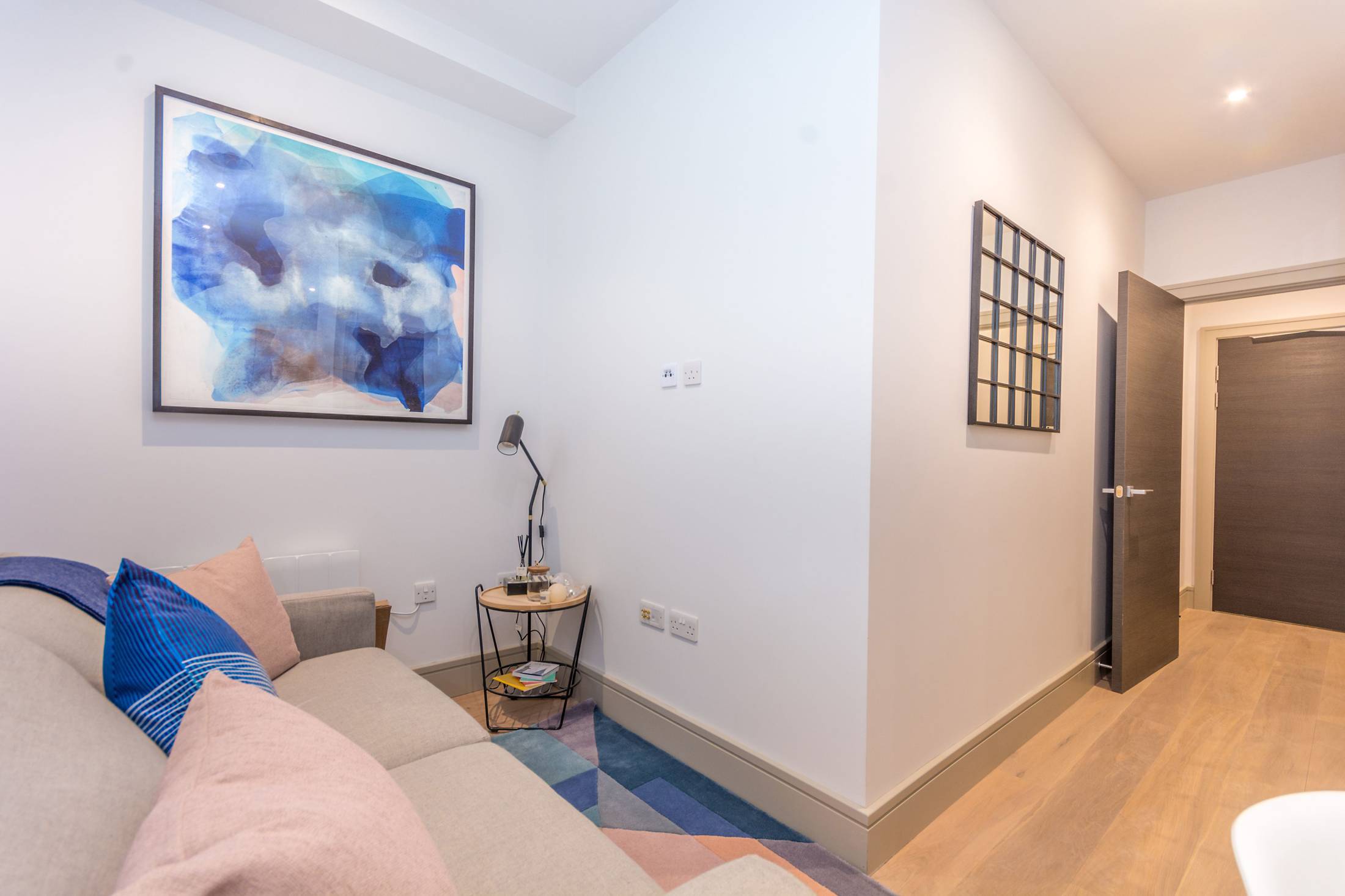 Cheviot House, Whitechapel, London E1, interior, light and spacious studio living