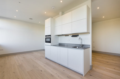 Cheviot House, Whitechapel, London E1, interior, light and spacious studio living